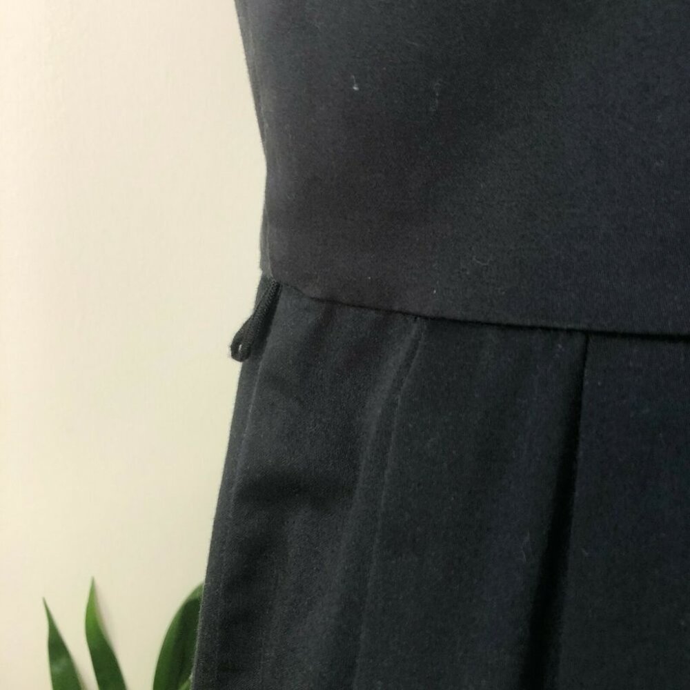 Jacqui E Black Floral Fit Flare Dress Size 12 Sleeveless Corporate Formal V Neck - Picture 6 of 7
